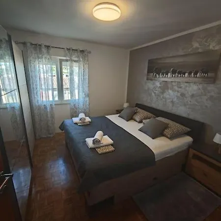 شقة Apartman Lena زادار